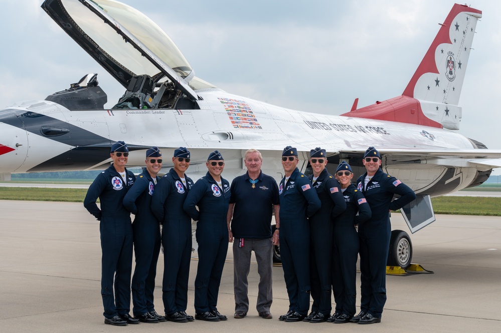 Medal of Honor recipient Sammy Lee Davis meets Thunderbirds