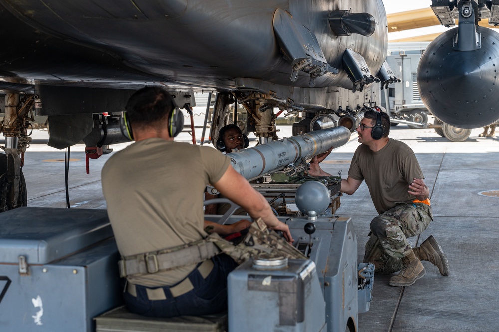 391st Expeditionary Fighter Generation Squadron conducts weapons load