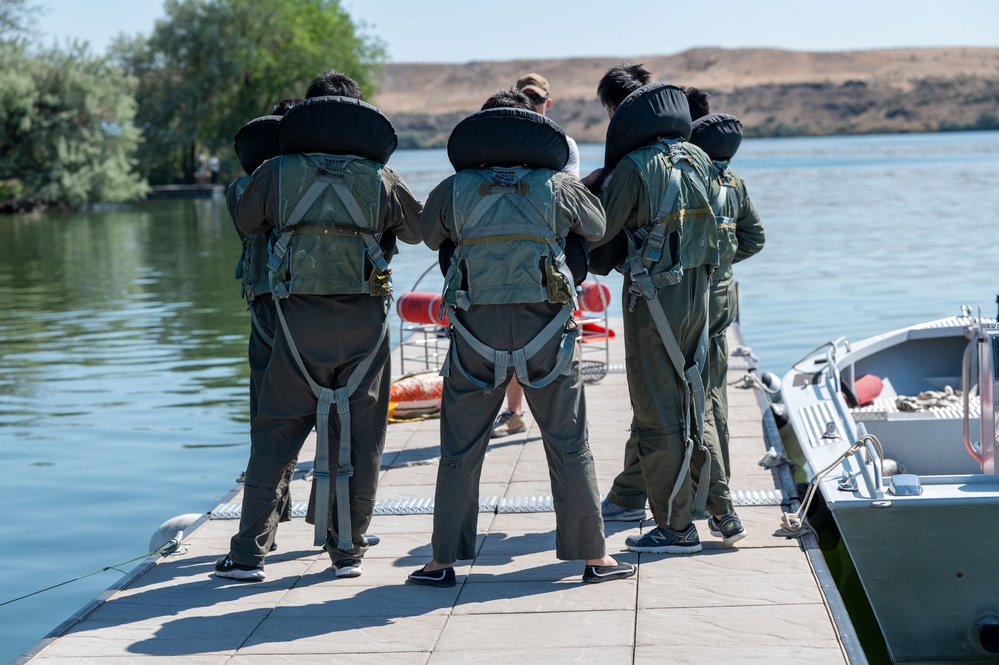 SERE Water Survival Training