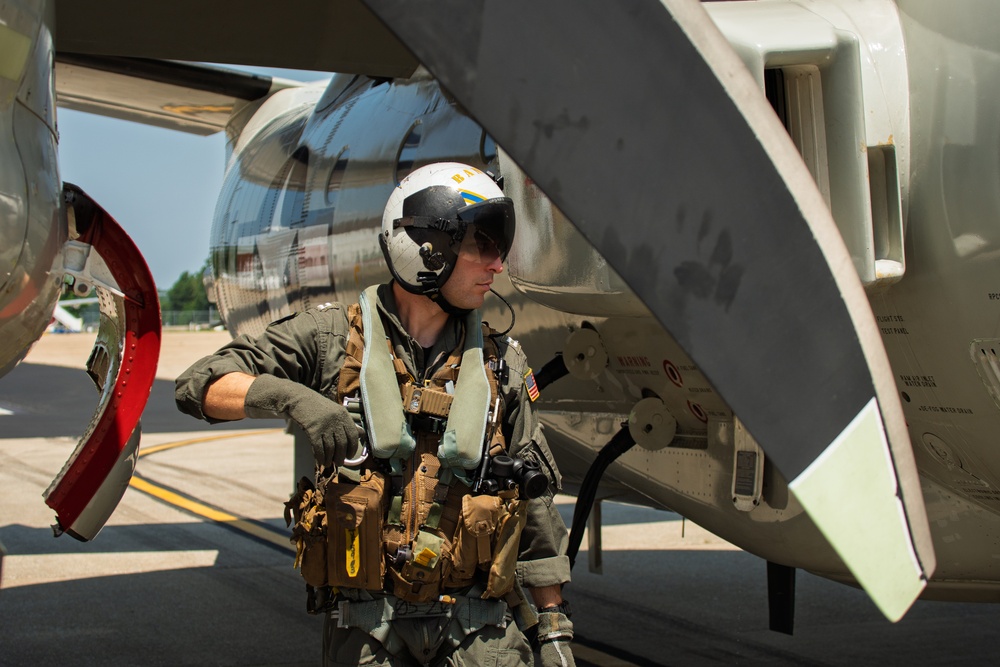 VX-1 Conducts Flight Operations