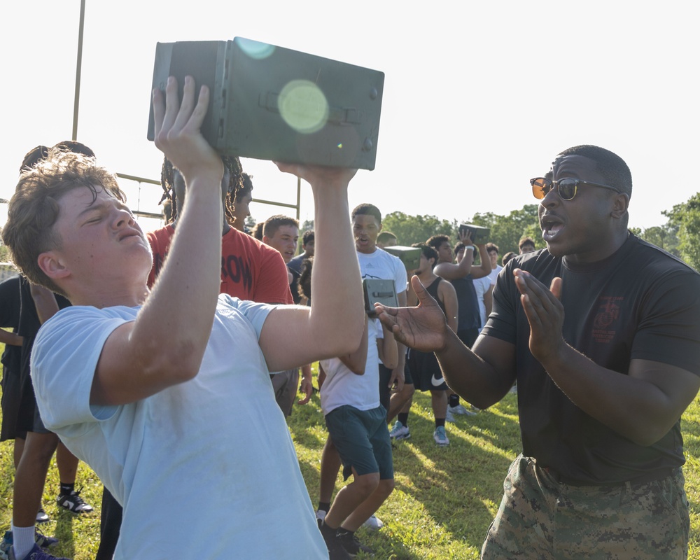 Recruiting Sub-Station Austin South visits Crockett High School