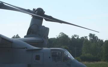 U.S. Marines disembark and offload equipment from an MV-22 Osprey ‘jump’ combat operations center event during Atlantic Alliance 25 (AA25)