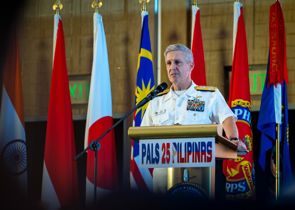 COMPACFLT Delivers Remarks at PALS in Manila, Philippines