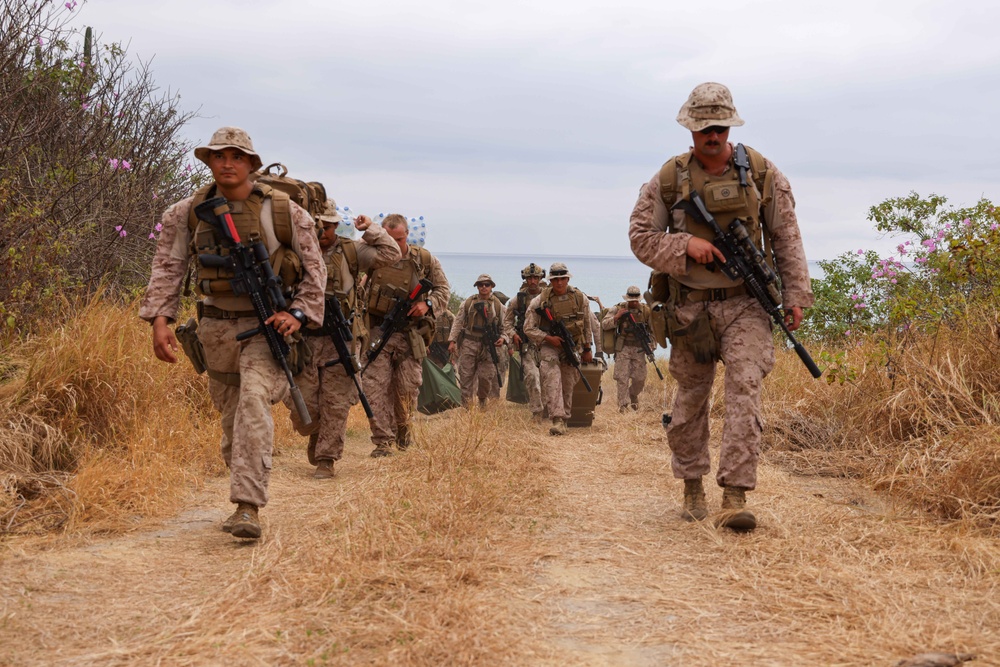 SMEE Between Marines and Ecuadorian Marine Infantry