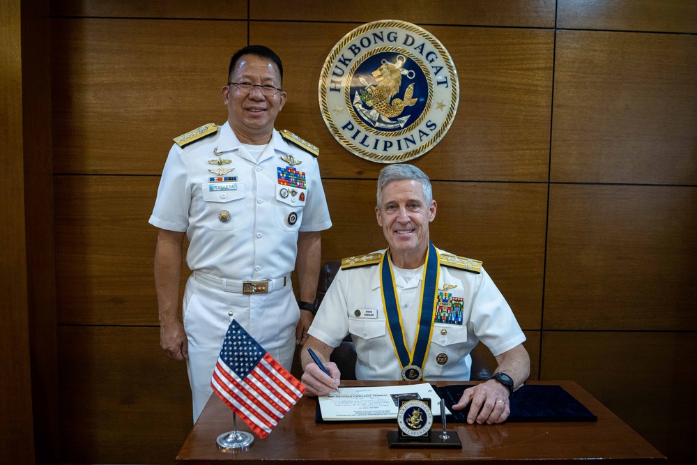 COMPACFLT Visits Philippine Navy Headquarters