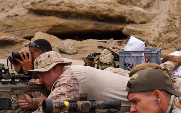 SMEE Between Marines and Ecuadorian Marine Infantry