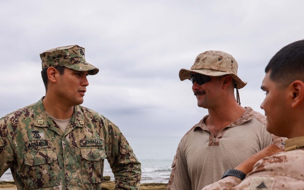 SMEE Between Marines and Ecuadorian Marine Infantry