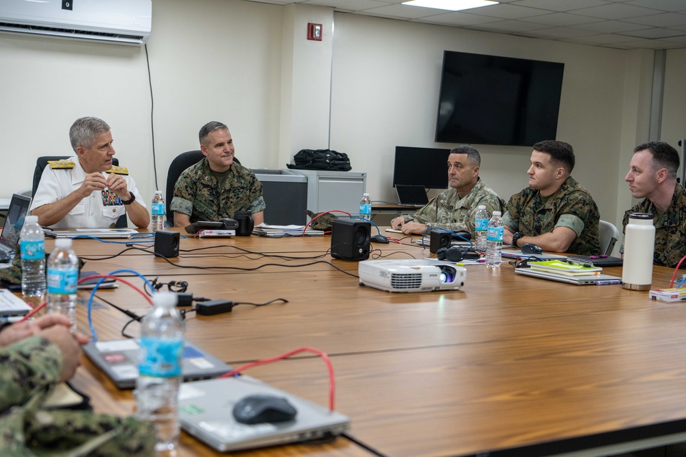 COMPACFLT Visits U.S. Servicemembers in Manila, Philippines
