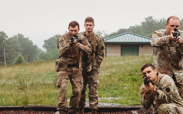 Bravo Company, 1-112 IN BN Conducts Training at Live Fire Shoot House Complex