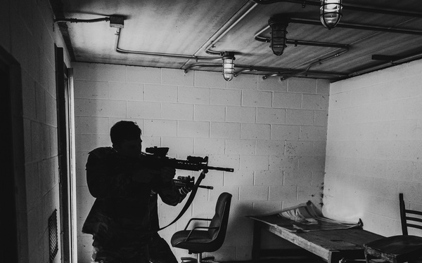 Bravo Company, 1-112 IN BN Conducts Training at Live Fire Shoot House Complex