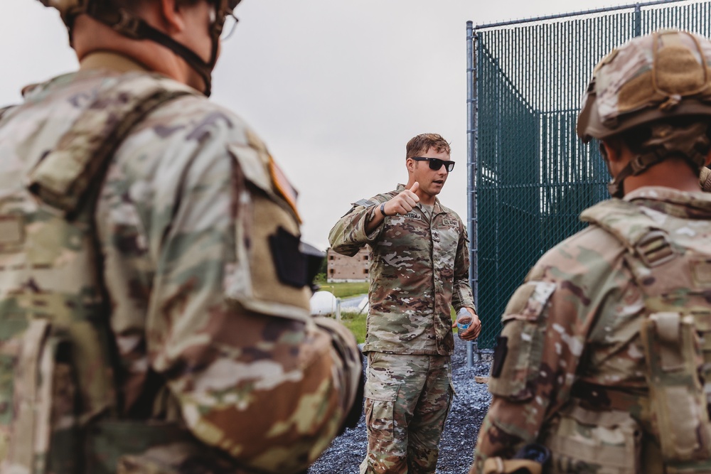 Bravo Company, 1-112 IN BN Conducts Training at Live Fire Shoot House Complex