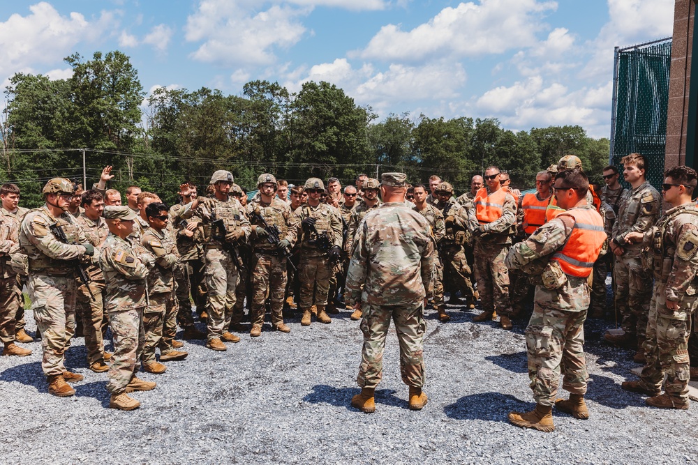 Bravo Company, 1-112 IN BN Conducts Training at Live Fire Shoot House Complex