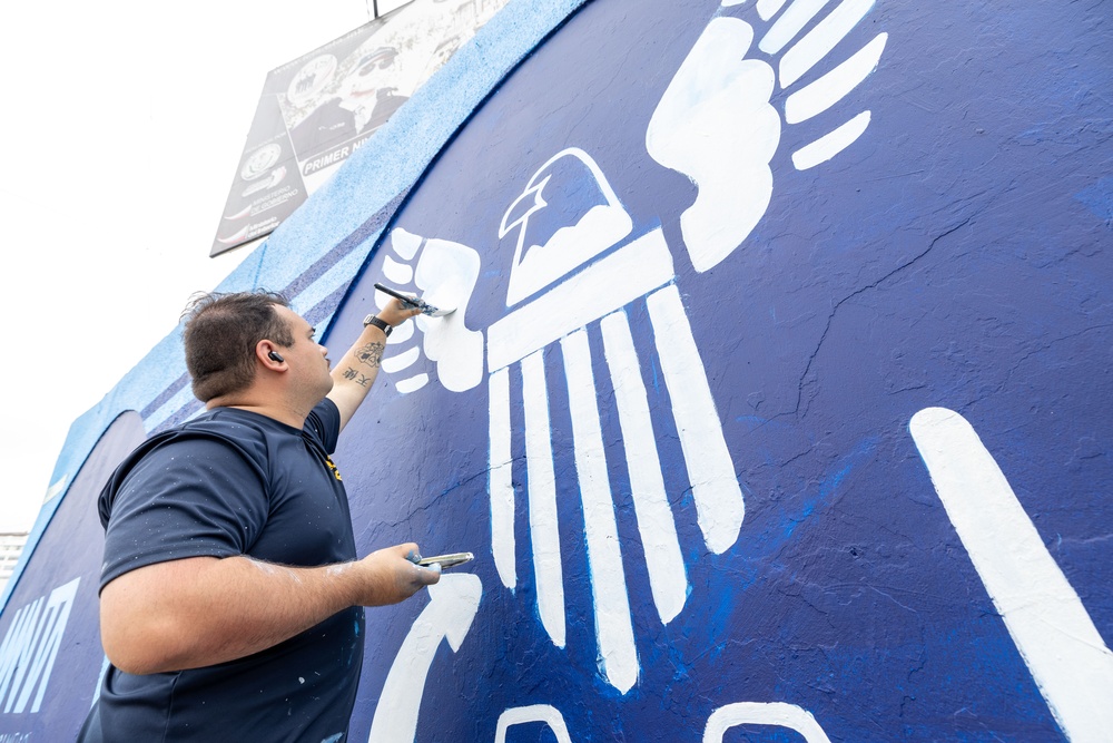 Sailors Paint Mural in Ecuador