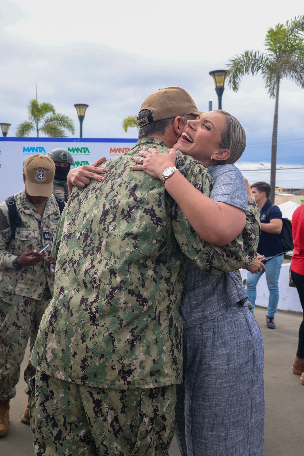 USNS Comfort Admiral Tour