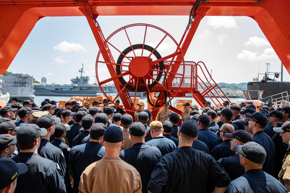 USS Santa Fe (SSN 763) hold quarters on the pier