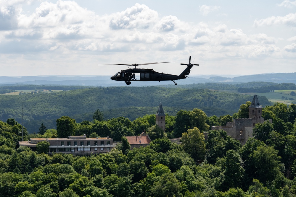 1-214 CAB take &quot;Final Flight&quot; over Southern Germany before Change of Command