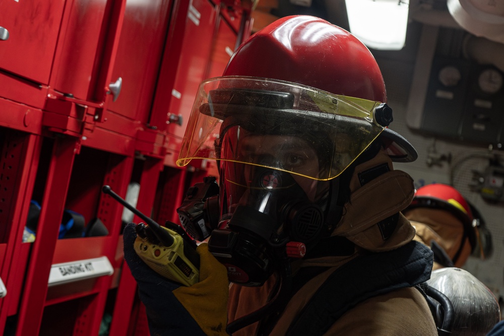 DVIDS - Images - USS Gridley Damage Control Drill [Image 14 of 14]