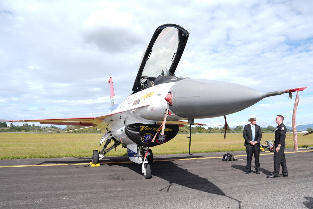U.S. Embassy diplomat engages with Viper Demo Team commander in Colombia