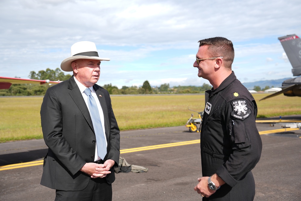 U.S. Embassy diplomat engages with Viper Demo Team commander in Colombia