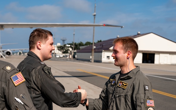 LT Burns final flight in VP-8
