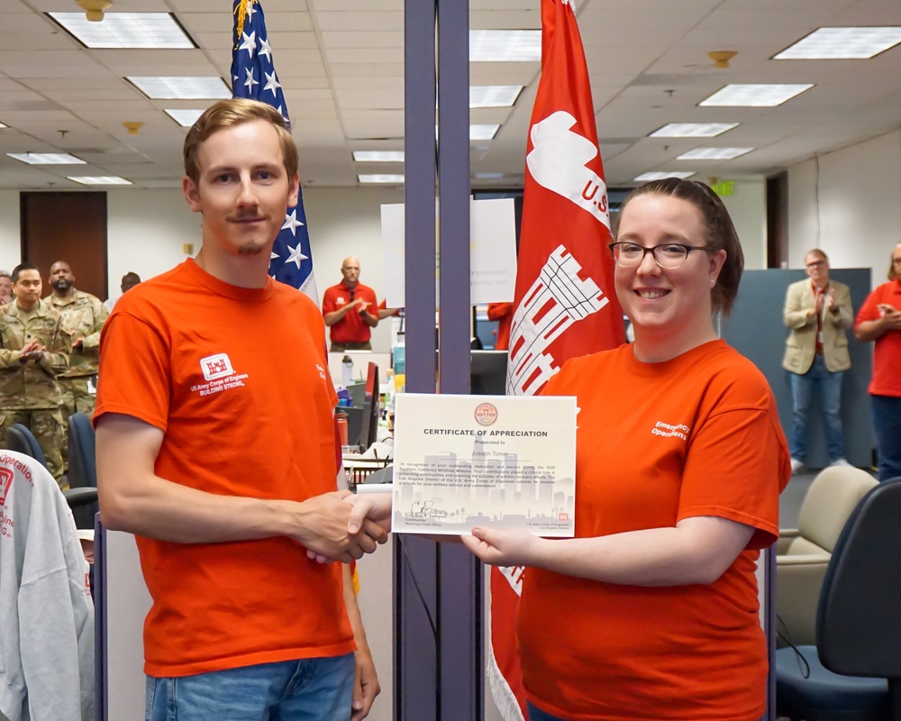 USACE employee receives certificate of appreciation
