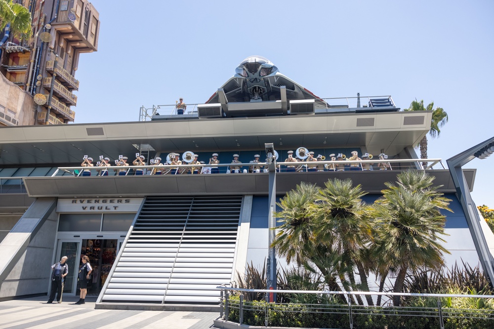 1st MARDIV Band performs at Disneyland for Independence Day