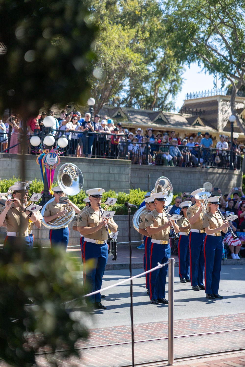 1st MARDIV Band performs at Disneyland for Independence Day