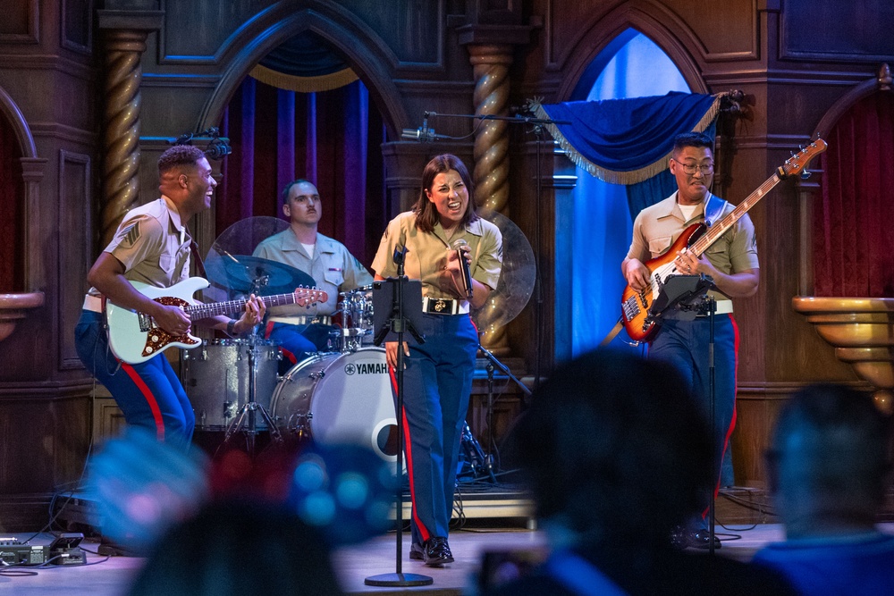 1st MARDIV Band performs at Disneyland for Independence Day