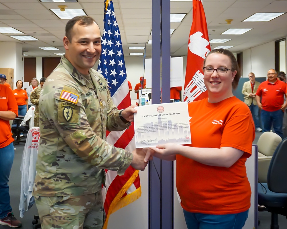 USACE Major receives certificate of appreciation