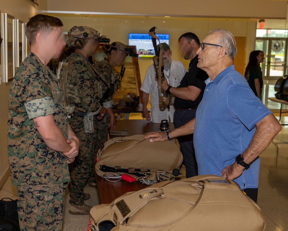 Marine Raider Association Visits MARSOC