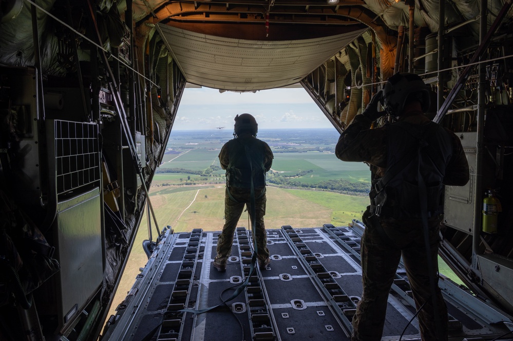 169th Airlift Squadron Loadmasters Conduct Readiness Training