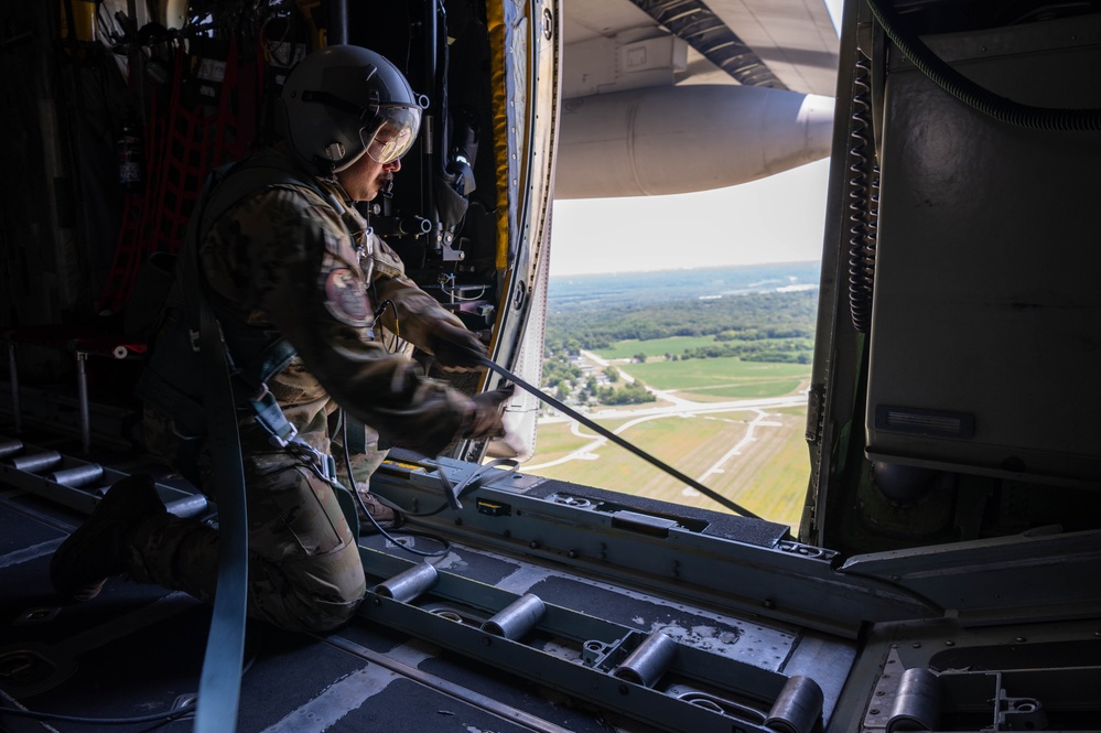 169th Airlift Squadron Loadmasters Conduct Readiness Training