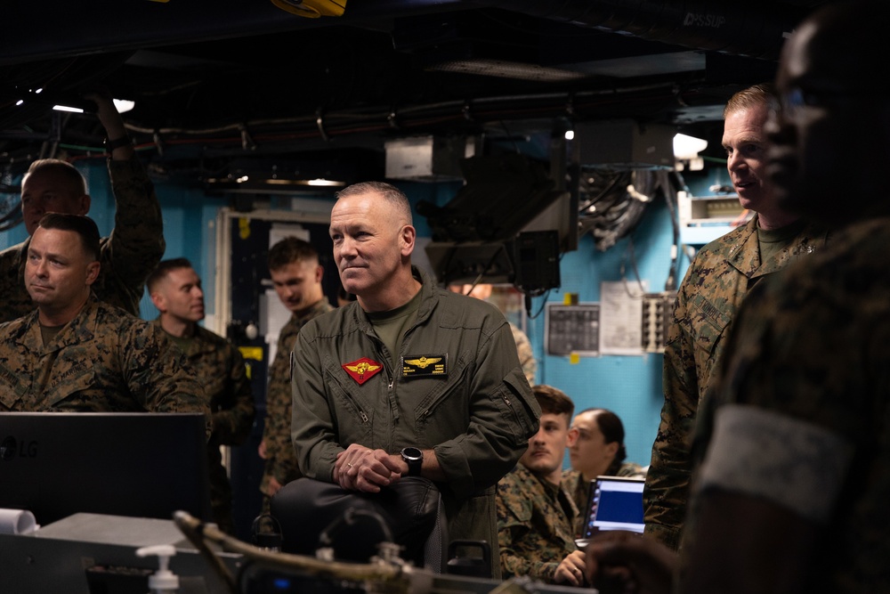 22nd MEU(SOC) | Major General Swan Visits USS Iwo Jima