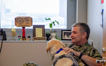 Cmdr. Ike visits Naval Medical Forces Atlantic