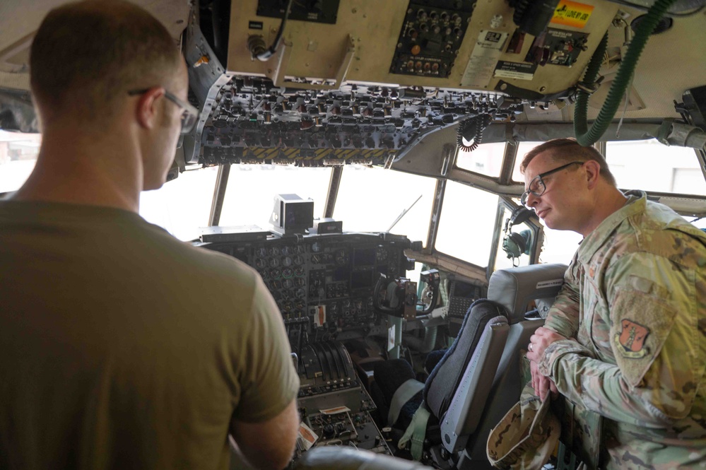 Missouri Air Guard Command Chief Visits 139th Airlift Wing