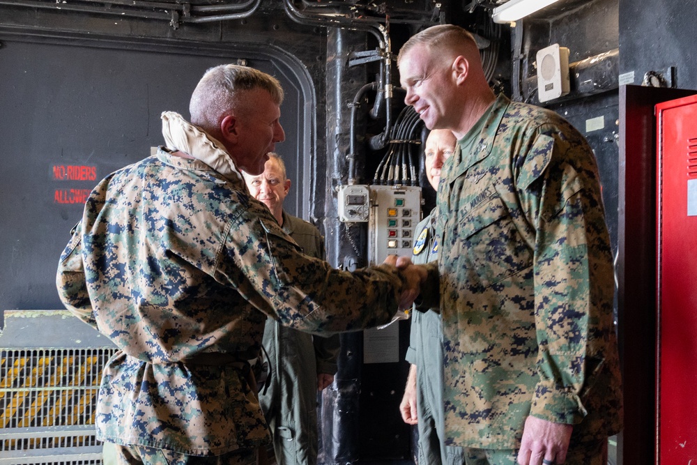 22nd MEU(SOC) | 39th Commandant of the Marine Corps Gen. Eric M. Smith Visits USS Iwo Jima