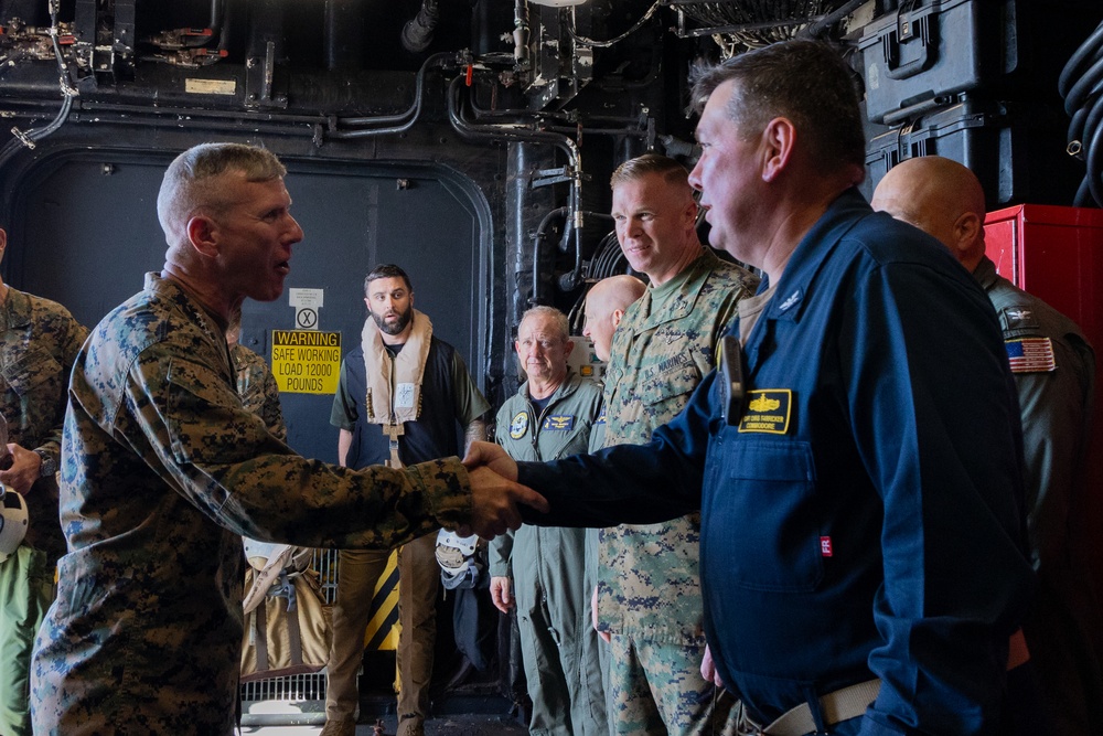 22nd MEU(SOC) | 39th Commandant of the Marine Corps Gen. Eric M. Smith Visits USS Iwo Jima