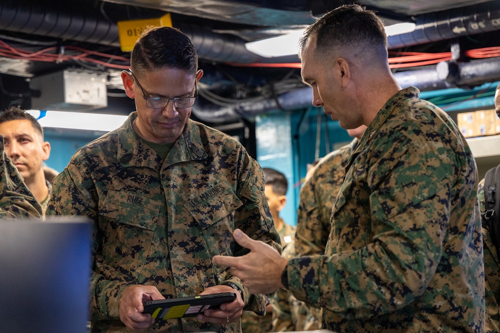 22nd MEU(SOC) | 39th Commandant of the Marine Corps Gen. Eric M. Smith Visits USS Iwo Jima