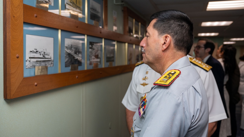 Distinguished Visitors aboard The USNS Comfort in Ecuador
