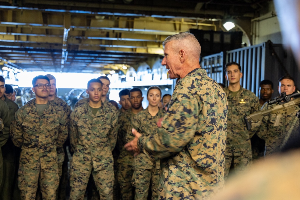 22nd MEU(SOC) | 39th Commandant of the Marine Corps Gen. Eric M. Smith Visits USS Iwo Jima