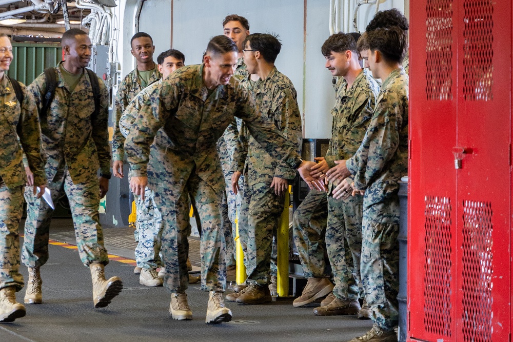 22nd MEU(SOC) | 39th Commandant of the Marine Corps Gen. Eric M. Smith Visits USS Iwo Jima