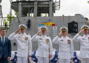 USS Cheyenne (SSN 773) Holds Change of Command