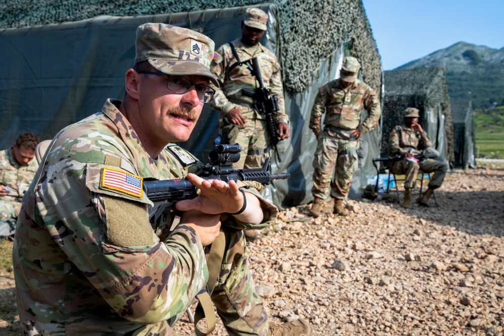 Defender 25' Defender 25'