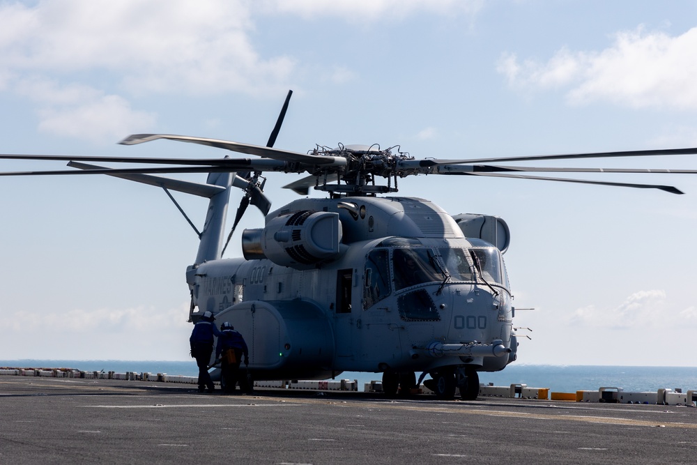 22nd MEU(SOC) | CH-53K Land on USS Iwo Jima During COMPTUEX
