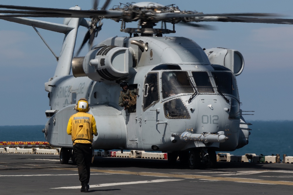 22nd MEU(SOC) | CH-53K Land on USS Iwo Jima During COMPTUEX