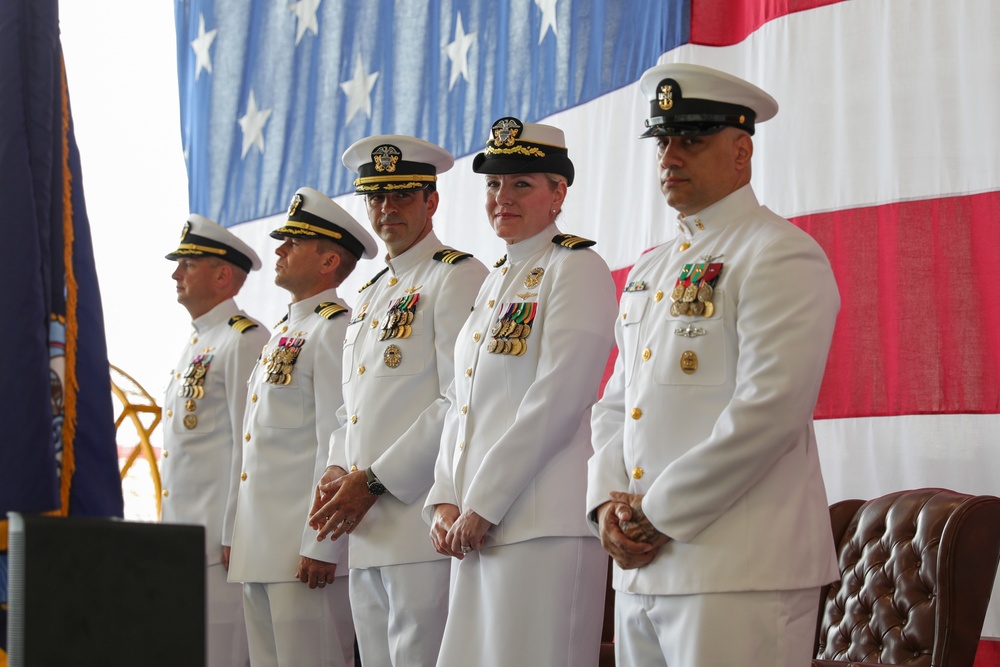 HSC-7 Holds Change of Command