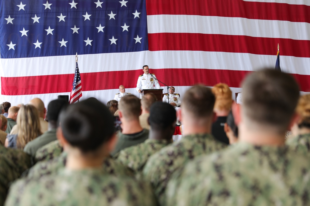 HSC-7 Holds Change of Command