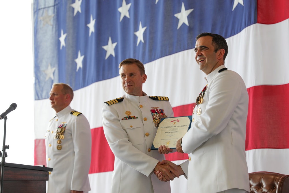 HSC-7 Holds Change of Command