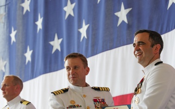 HSC-7 Holds Change of Command