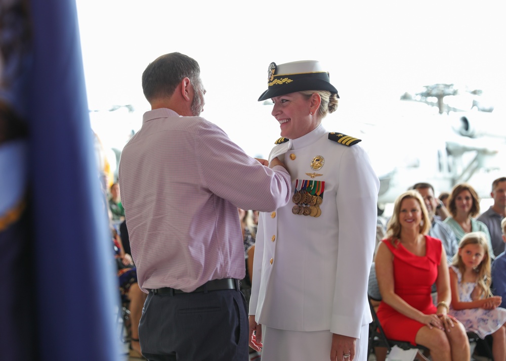 HSC-7 Holds Change of Command